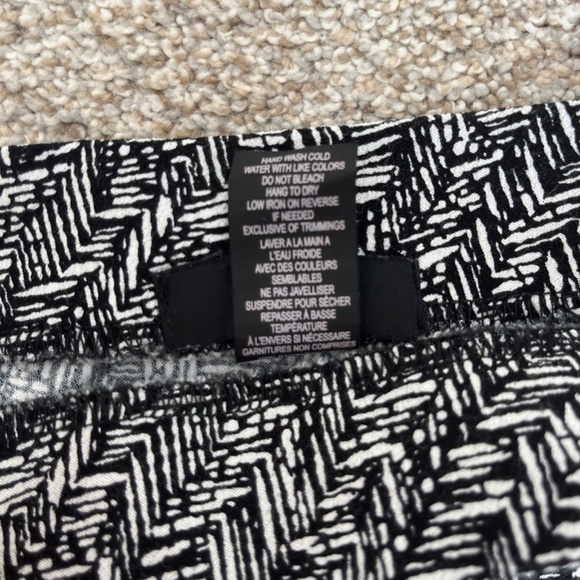 Patterned Skirt - Picture 3 of 3